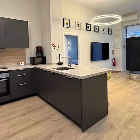 Luxury Suite Wifi Ac Servicios En La Puerta Madrid Eksteriør billede