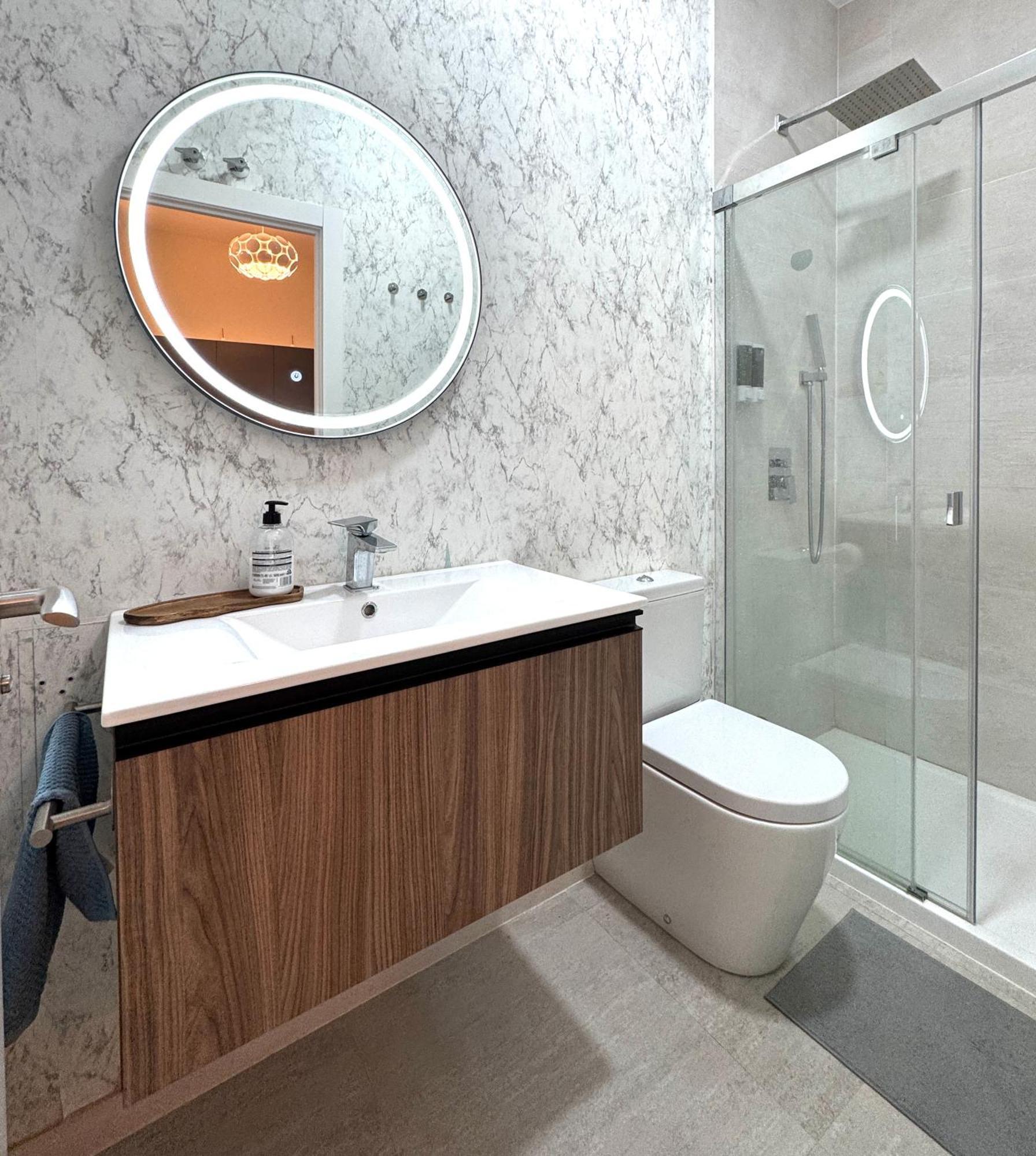 Luxury Suite Wifi Ac Servicios En La Puerta Madrid Eksteriør billede